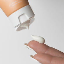 Load image into Gallery viewer, Helia-D Hydramax Facial sun protection SPF 50+ For sensitive skin, 40 ml
